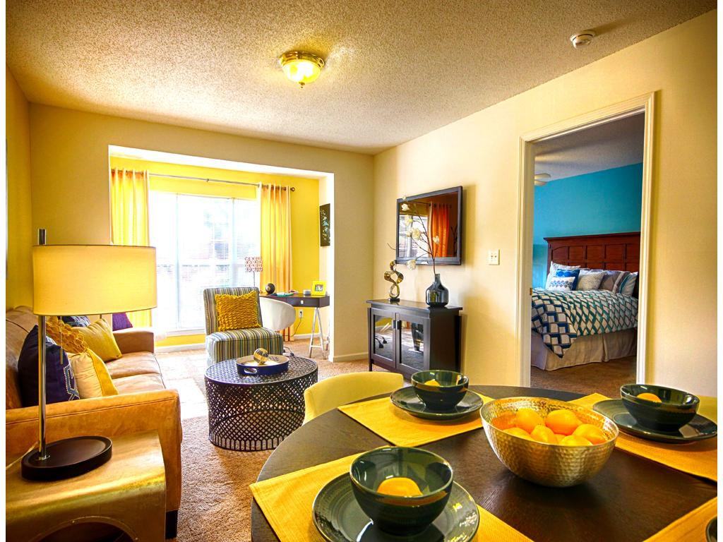 Ashbrook Pointe Apartments 2826 Vanstory St, Greensboro, NC 27407