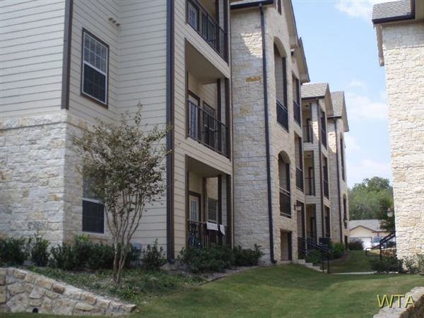 Jones Maltsberger Road at Blue Crest Lane Apartments Jones