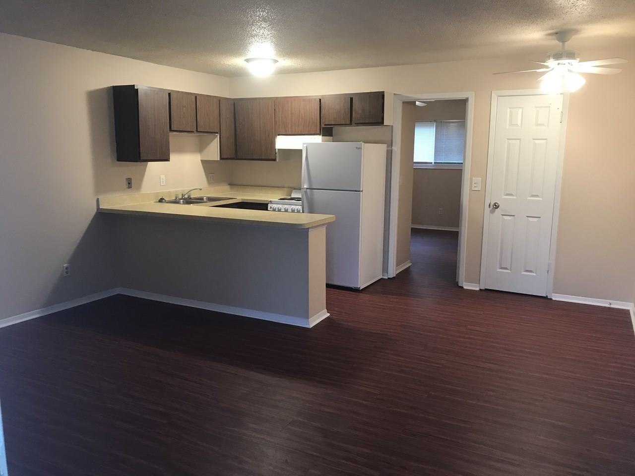 Jefferson Apartments 206 N Fourth St, Newburgh, IN 47630 Zumper