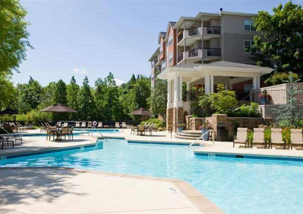 Roswell Road in Buckhead Atlanta Apartments in East Chastain Park
