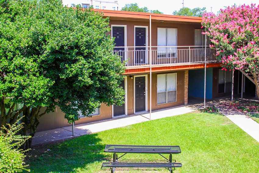 911 Bernard St. Apartments 911 Bernard St, Denton, TX 76201 Zumper