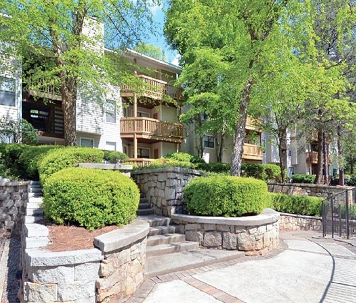 Falls at Sope Creek Apartments for Rent 1950 Roswell Rd, Marietta, GA