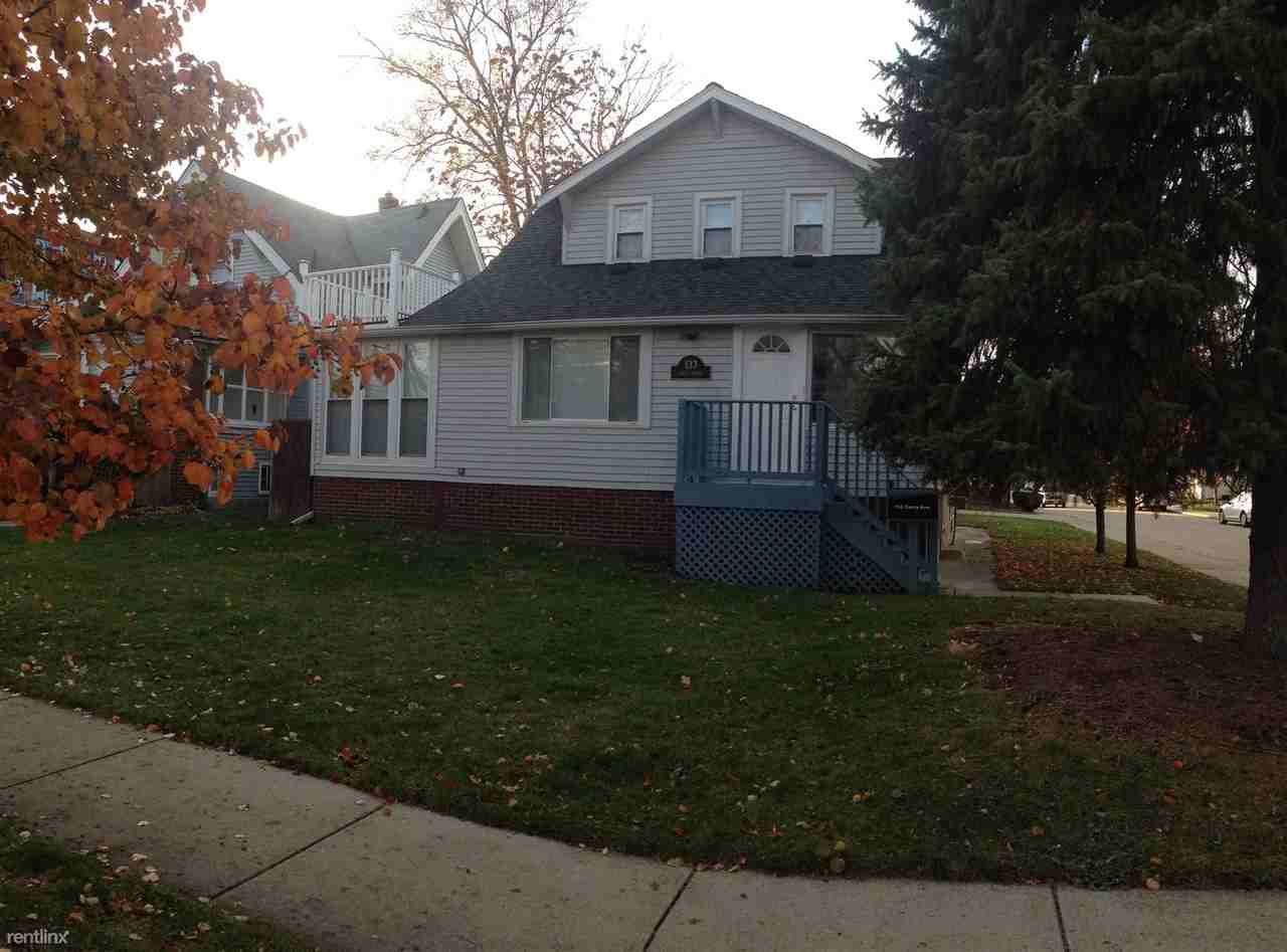 Rent Curry House Condo 133 Curry Ave, Royal Oak, MI 48067: