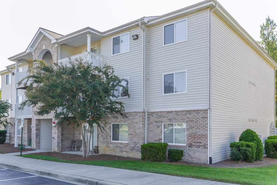 The Landings at Steele Creek Apartments 4250 Branch Bend Ln