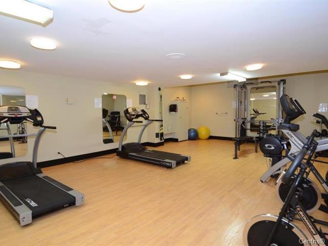 5720 Cavendish 309, Montreal, QC H4W 1S9 3 Bedroom Condo for 1,700