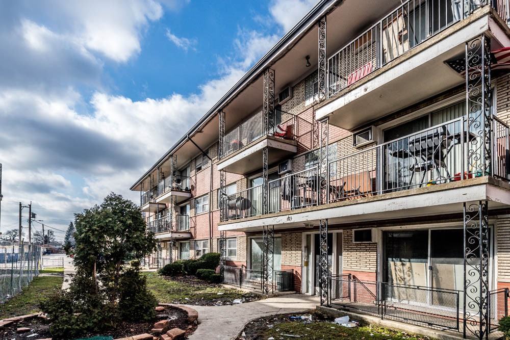 1121 W 127th St Apartments in Calumet Park, IL 60827 Zumper