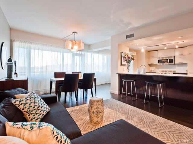 4850 Chemin de la CôteSaintLuc 90, Montréal, QC H3W 2 Bedroom Condo for 1,900/month Zumper