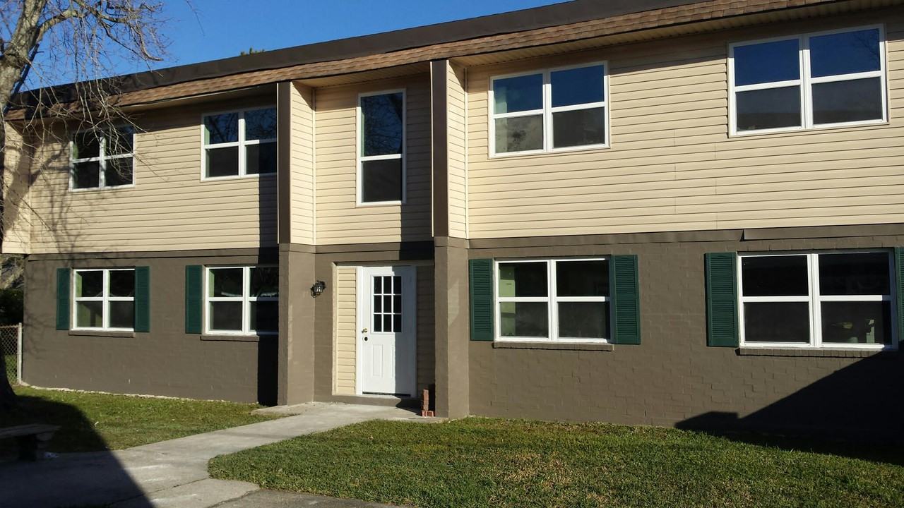 114 Zeta St Apt C, Belle Chasse, LA 70037 2 Bedroom Apartment for Rent