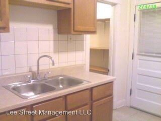 2056 W. Birchwood Avenue Apartments 2056 W Birchwood Ave, Chicago, IL