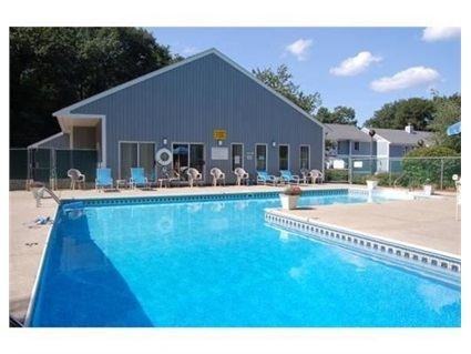 Sunderland Woods Condominiums Apartments 330 Sunderland Rd, Worcester