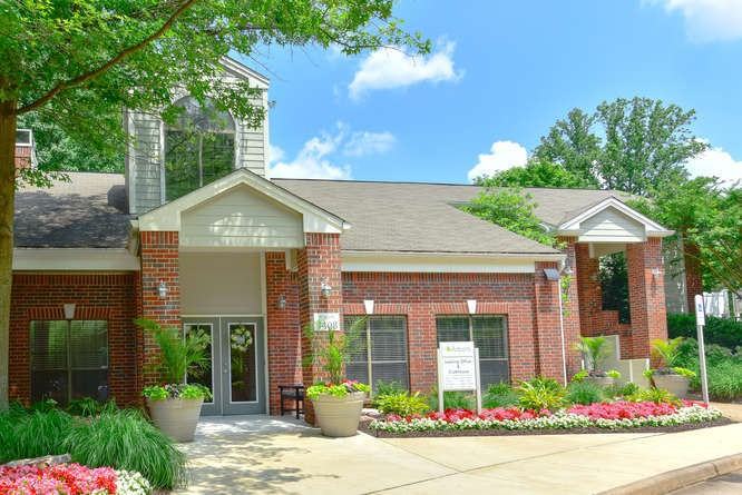 The Arbors At Fair Lakes Apartments 4408 Oak Creek Ln, Greenbriar, VA