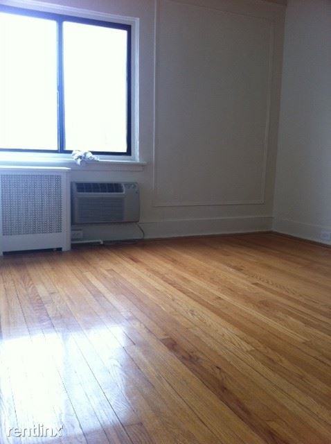 Sunny 2 Bedroom Apartment in Elevator Building Laundry / Mamaroneck. Apartments Fenimore Rd