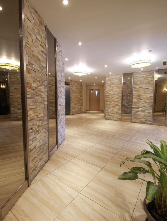 6000 Boulevard Cavendish, Côte SaintLuc, QC H4W 2Y2 2 Bedroom