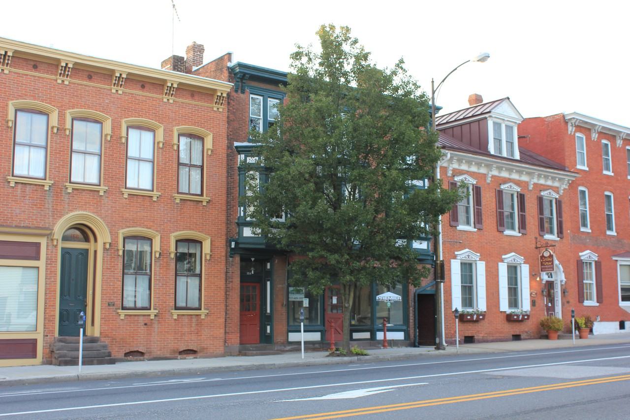 154 South Hanover Street 2nd Floor, Carlisle, PA 17013 2 Bedroom