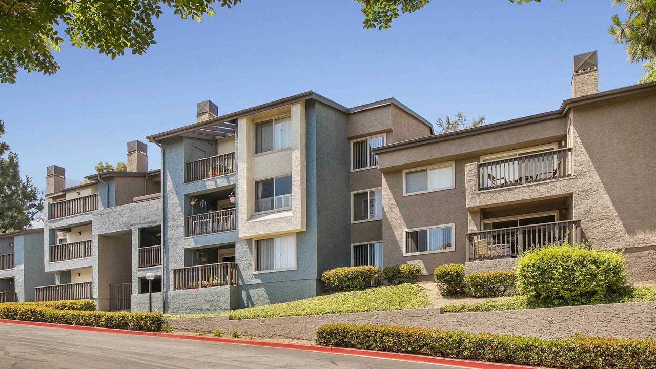 Hathaway Apartments for Rent in Traffic Circle, Long Beach, CA 90815