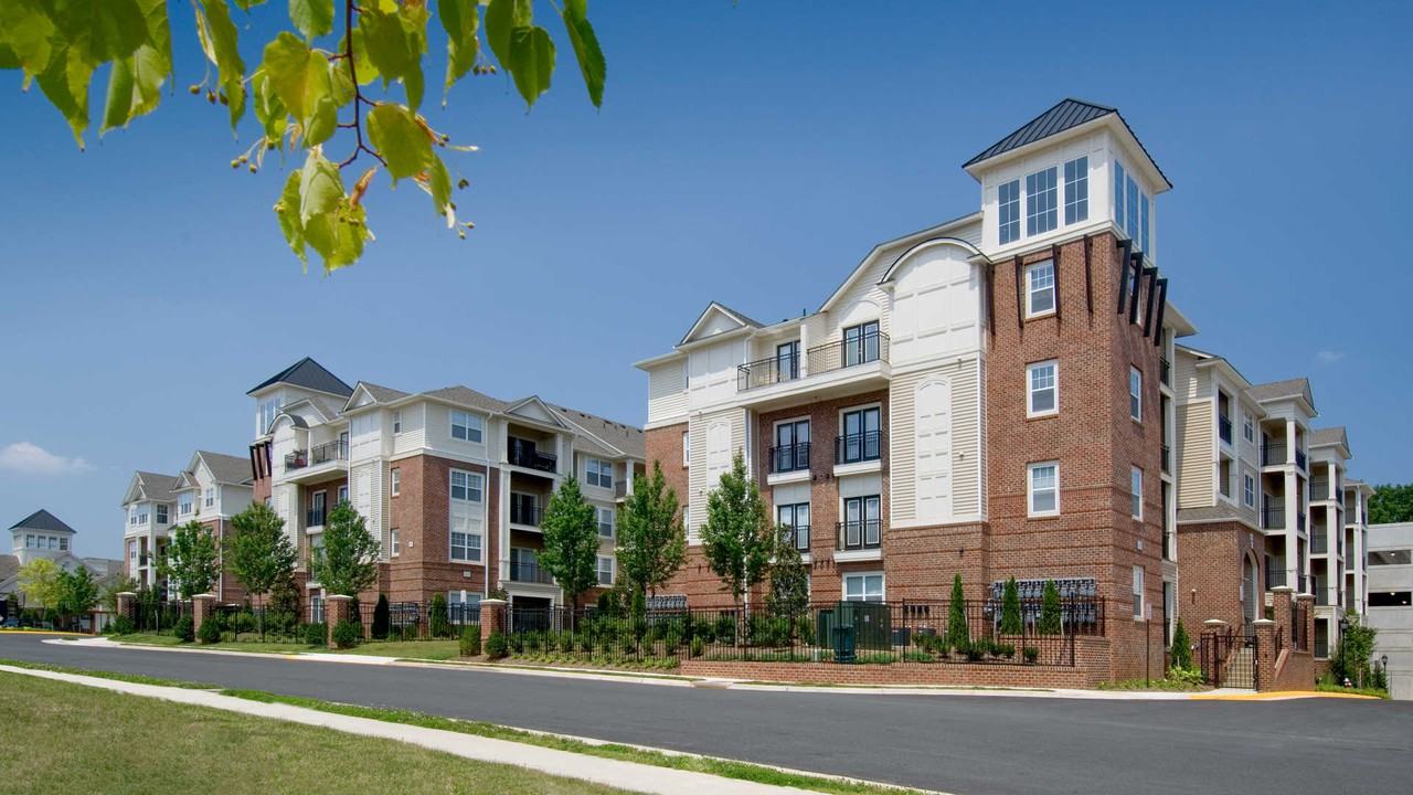Fairchase Condo For Rent 4411 Dixie Hill Rd., Fairfax, VA 22030