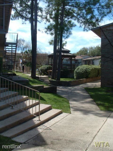 6900 N. VANDIVER Apartments 6900 N Vandiver Rd, San Antonio, TX 78209