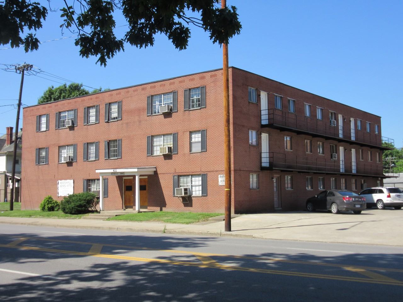 411 Hal Greer Boulevard, Huntington, WV 25701 2 Bedroom Apartment for