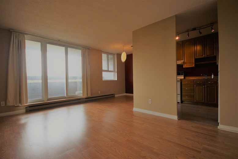 2000 Jasmine Crescent Unit 101, Ottawa, ON K1J 8K4 2 Bedroom Condo for