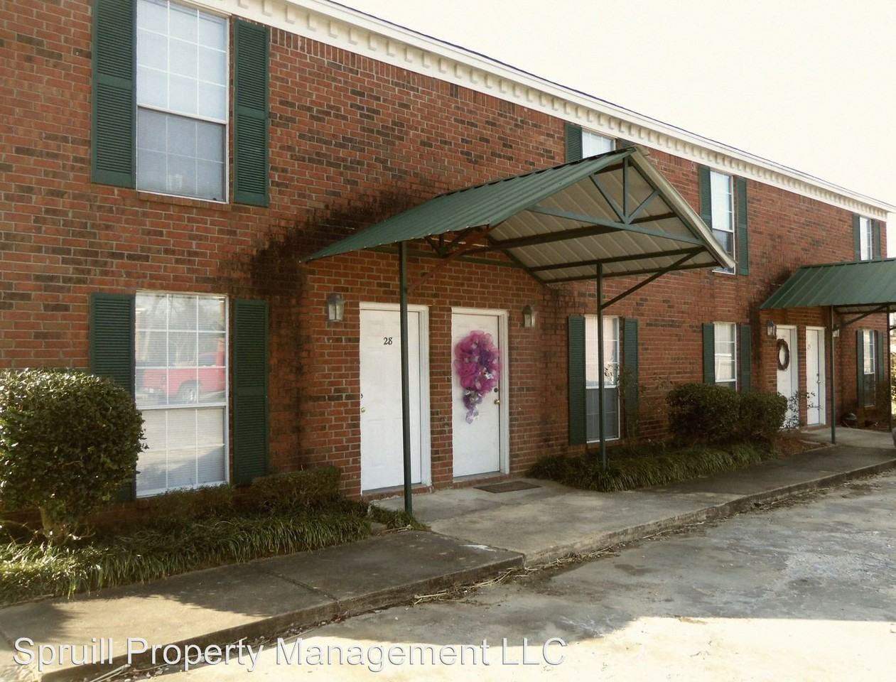 Yellow Jacket/Gillespie Apartments Yellow Jacket Dr, Starkville, MS