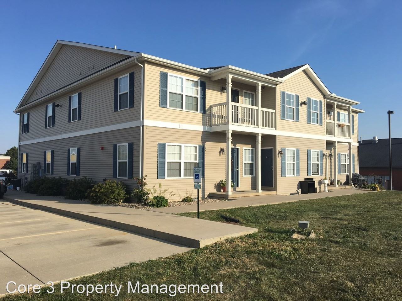 Revolutionary Square Apartments in Bloomington, IL 61704 Zumper