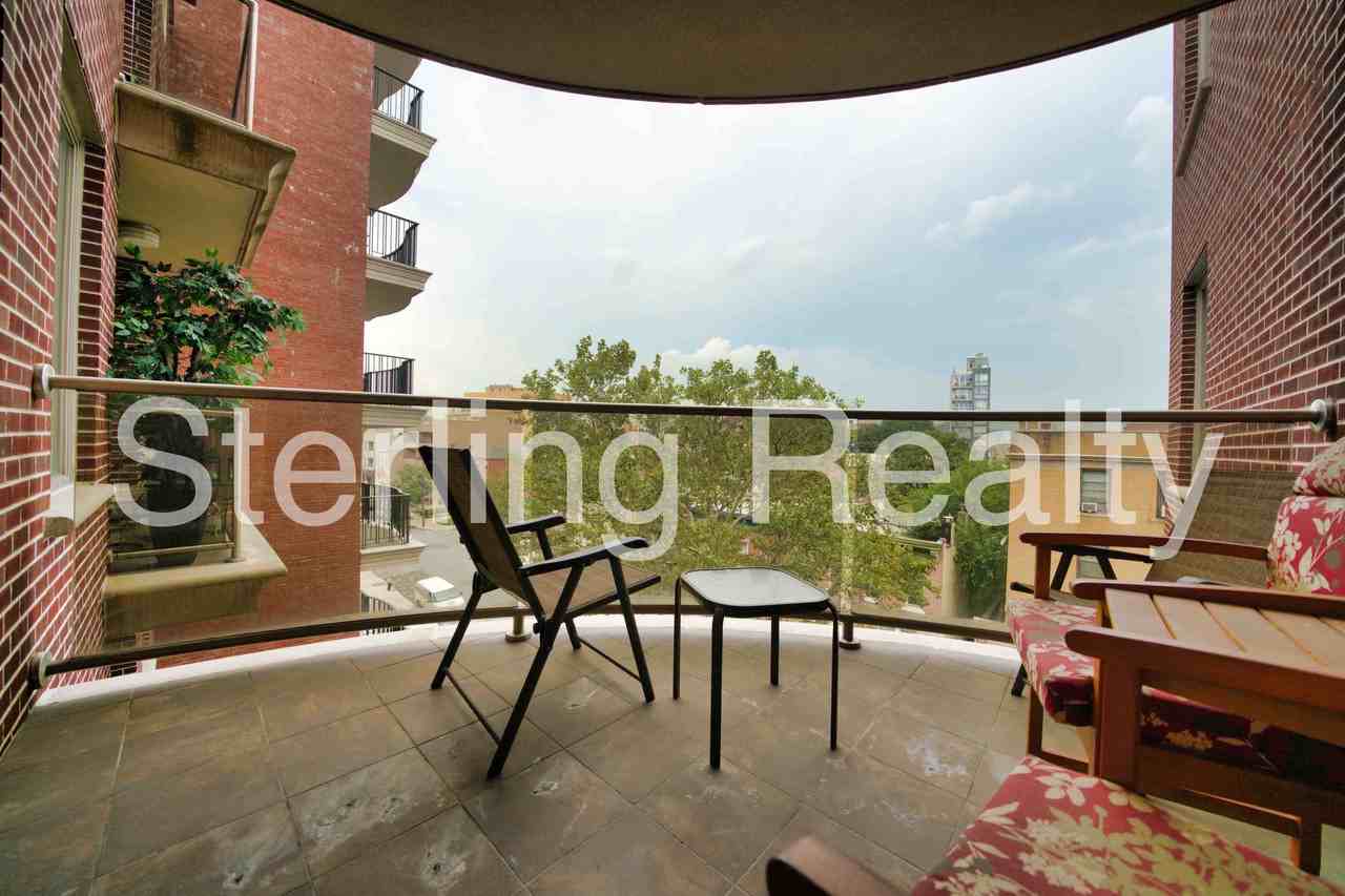 2704 Hoyt Avenue South ph, New York, NY 11102 Studio Apartment for