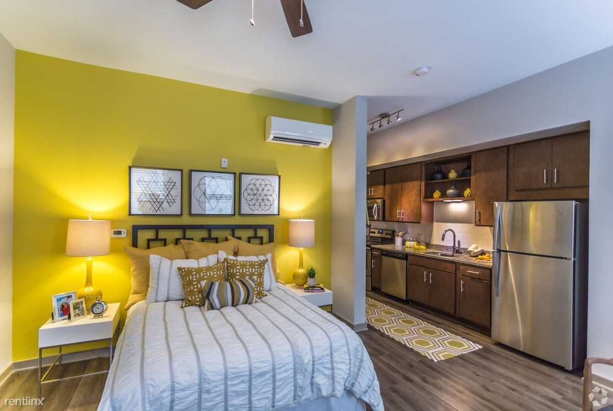 Hermitage Ave + Korean Veterans Pkwy Apartments in Nashville, TN 37210