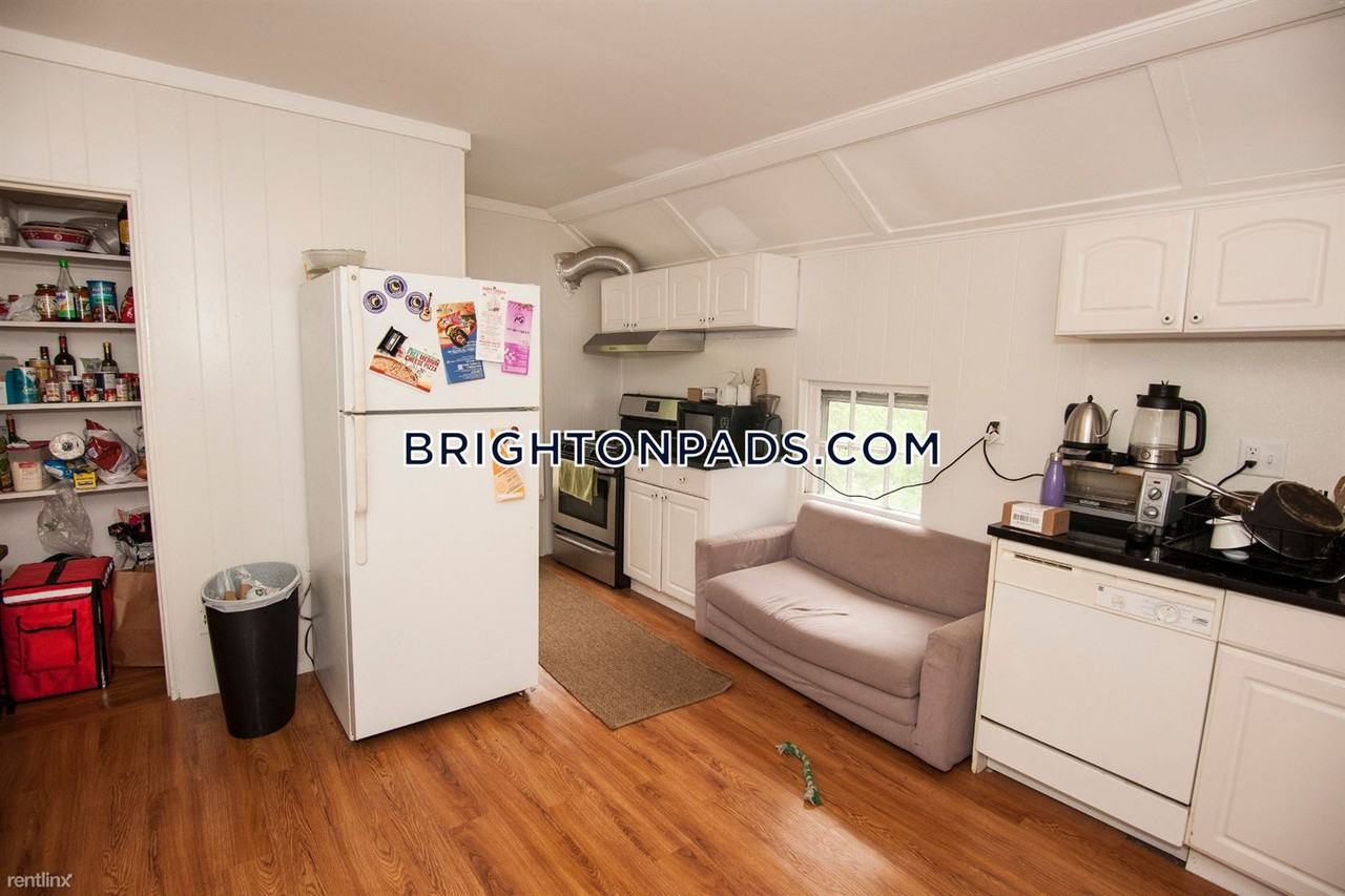 41 Bigelow St Apartments in Oak Square, Boston, MA 02135 Zumper