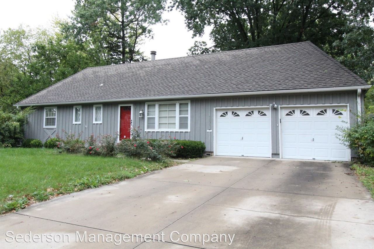 7601 Russell Rd, Overland Park, KS 66204 3 Bedroom House for Rent for 1,200/month Zumper