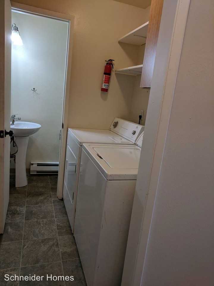 Schneider Homes Inc Apartments 6510 Southcenter Blvd 1, Tukwila