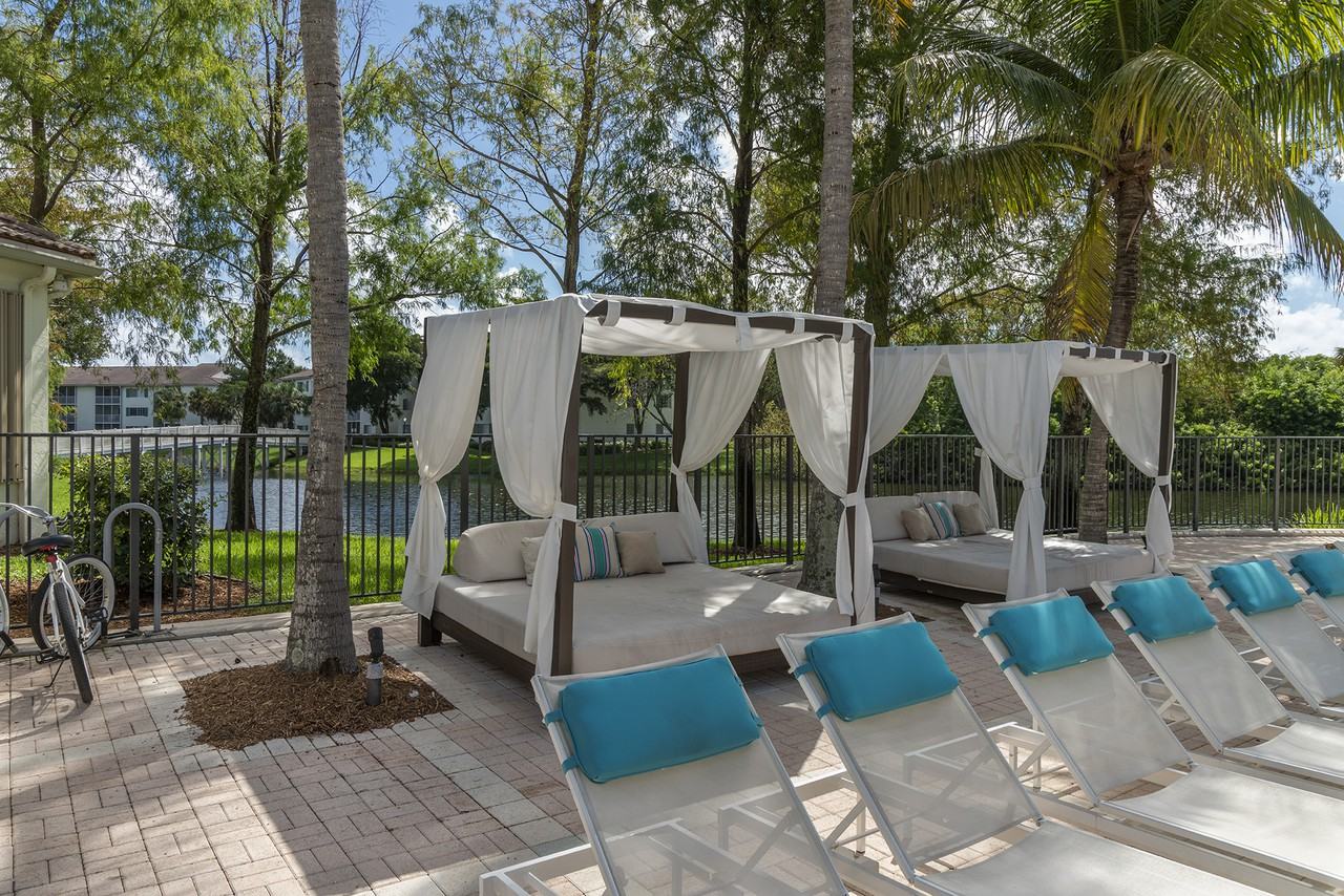 Atlantic at East Delray Apartments 650 Lavers Cir, Delray Beach, FL