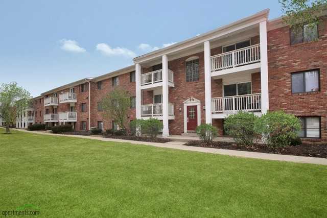 Williamsburg On The Wabash Apartments 400 N River Rd, West Lafayette