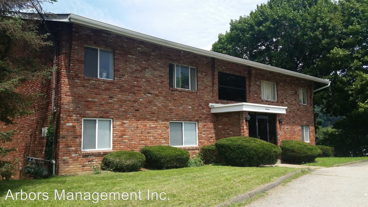 Olympia Park Plaza Apartments in McKeesport White Oak, McKeesport, PA