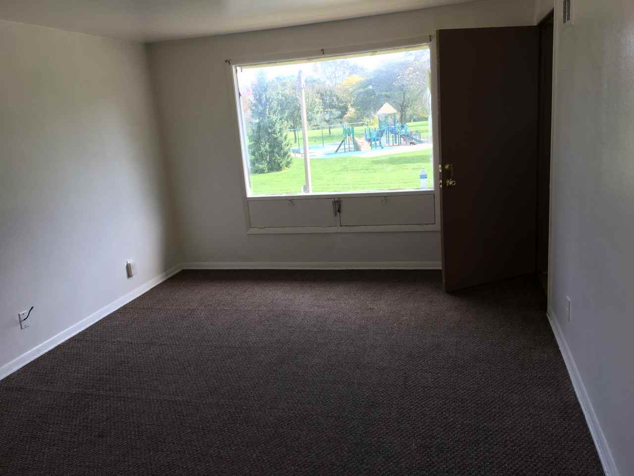 4749 North 48th Street Upper, Milwaukee, WI 53218 2 Bedroom Apartment