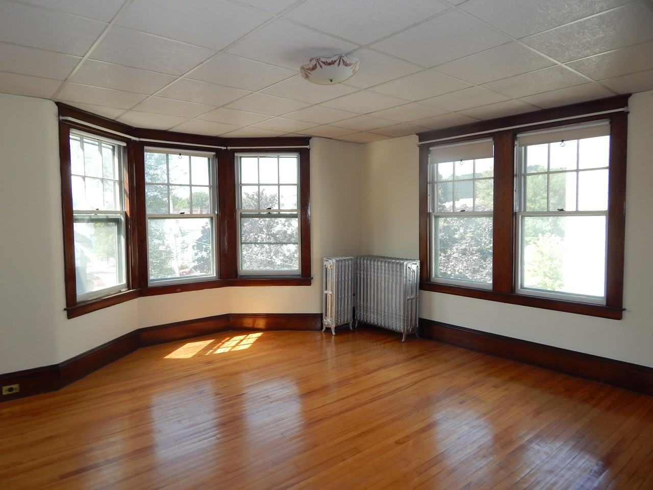 169 College Street 1, Lewiston, ME 04240 2 Bedroom Apartment for Rent