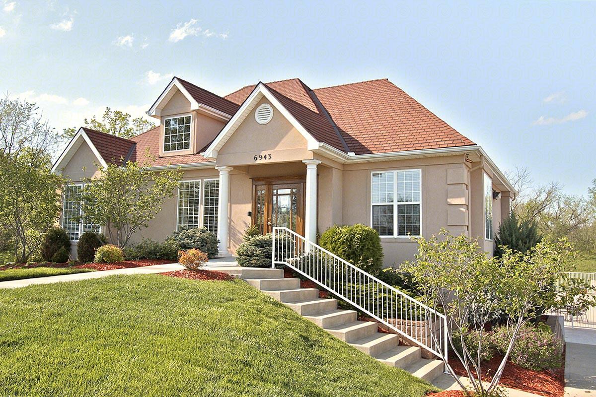 Falcon Falls Apartments 6943 North Bedford Avenue, Kansas City, MO