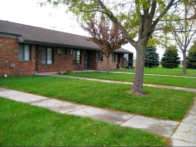 Elkhart Park Center Apartments 401 S Grant Ave, Elkhart, IA 50073