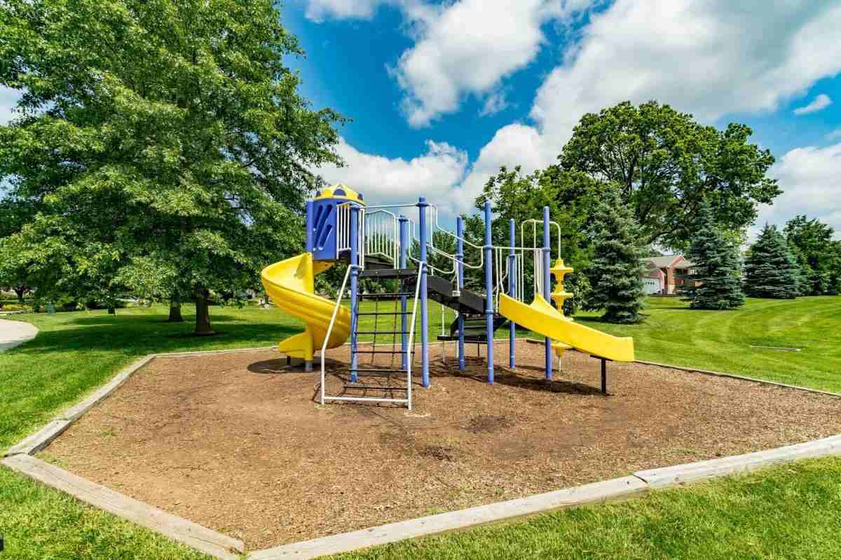 2102 Hunsberger Drive, Royersford, PA 19468 2 Bedroom Apartment for