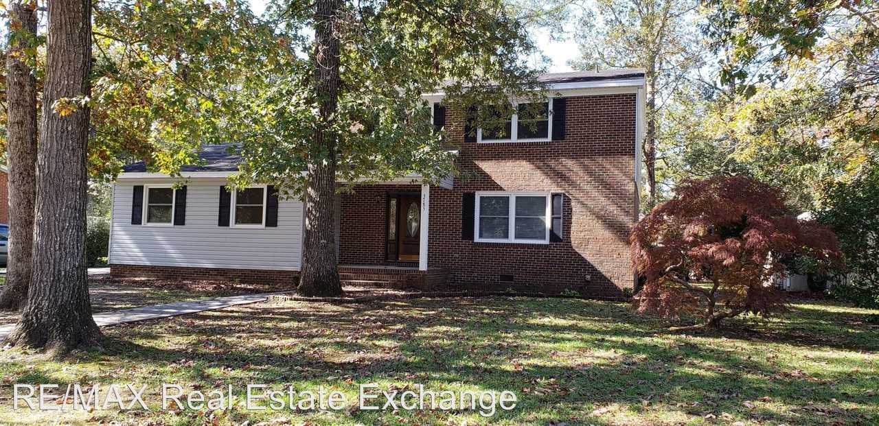 3785 Berkley Ln, Lumberton, NC 28360 3 Bedroom House for Rent for