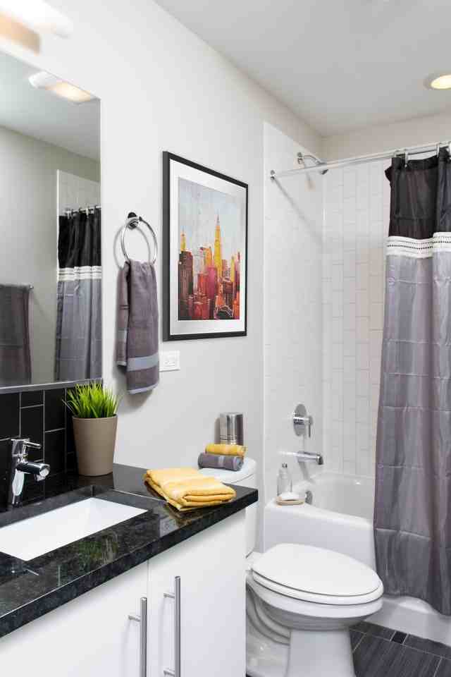 The Sutherland Apartments 5240 S Hyde Park Blvd, Chicago, IL 60615