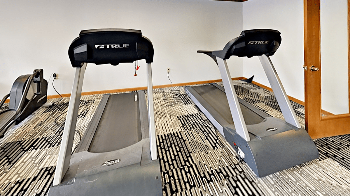 Willowbrook Court Apartments 17285 River Birch Dr, Brookfield, WI