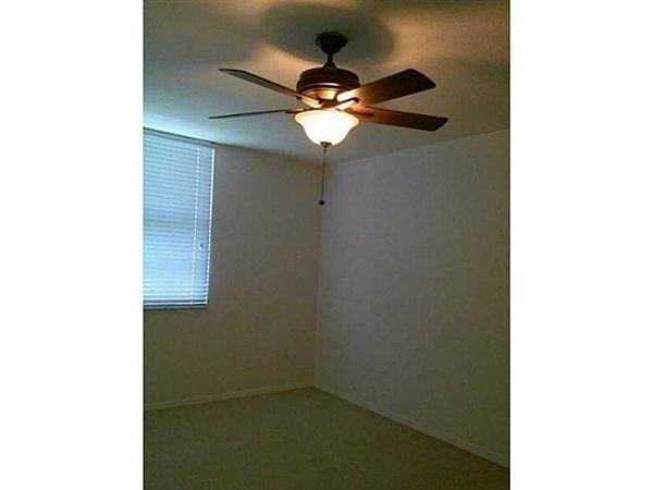 2421Â¤ NEÂ¤ 65TH ST Apartments in Imperial Point, Fort Lauderdale, FL