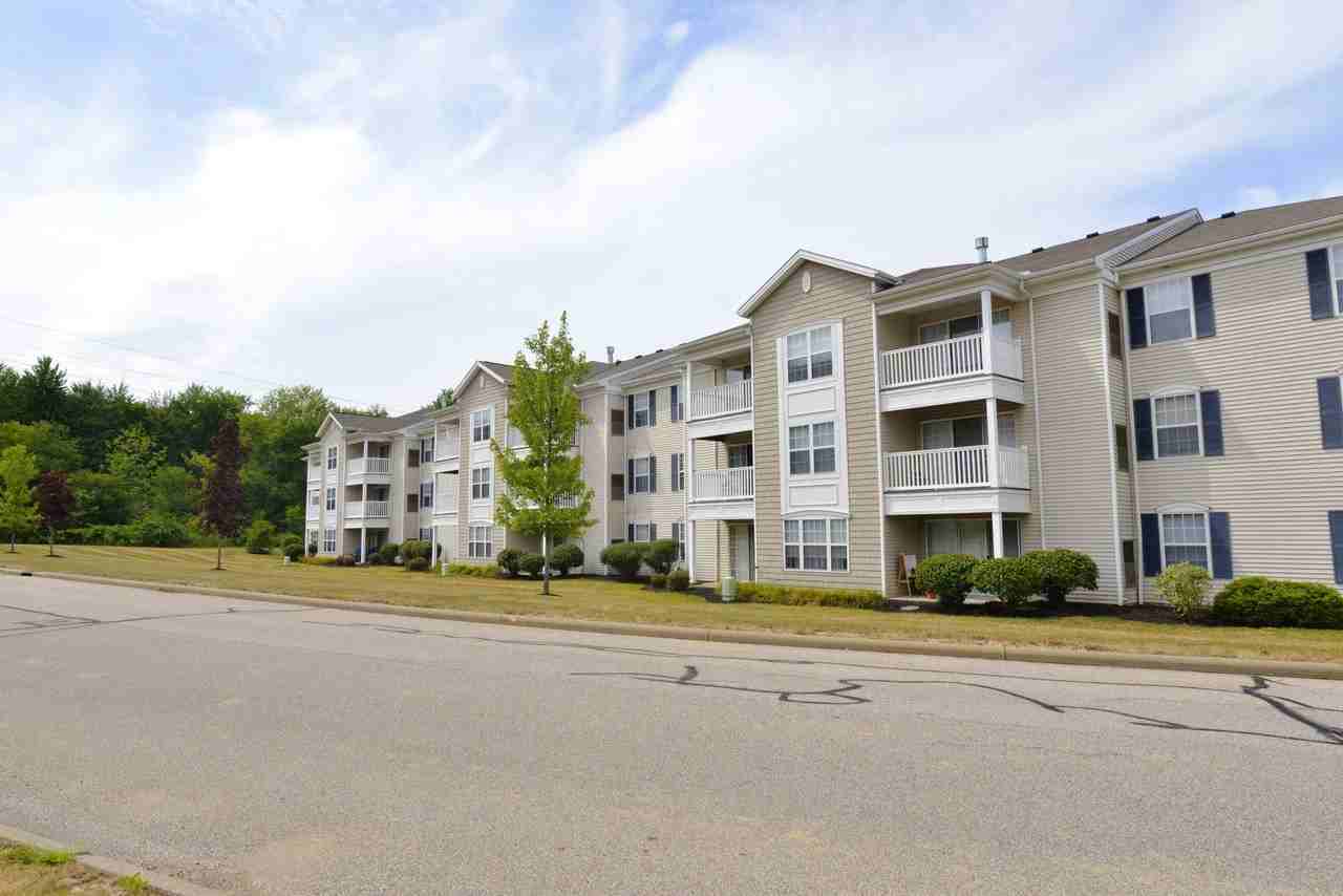Stratford Crossings Apartments 600 Grant Allen Way, Wadsworth, OH