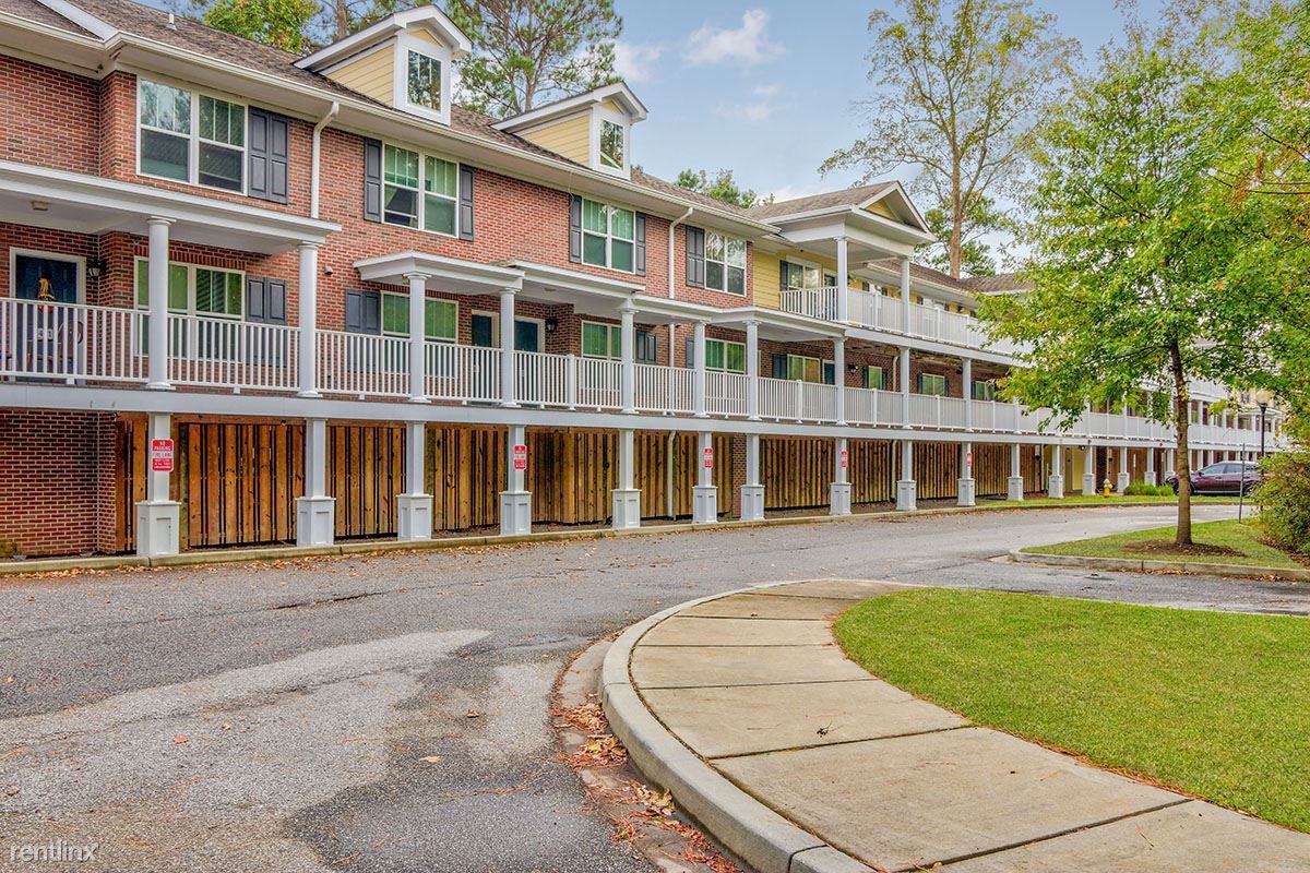 Pinecrest Greene Apartments 1750 Raoul Wallenberg Blvd, Charleston