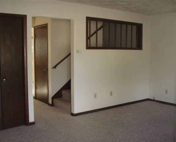 sundowner townhomes Apartments 5202 Lucerne Ave, Kalamazoo, MI 49048