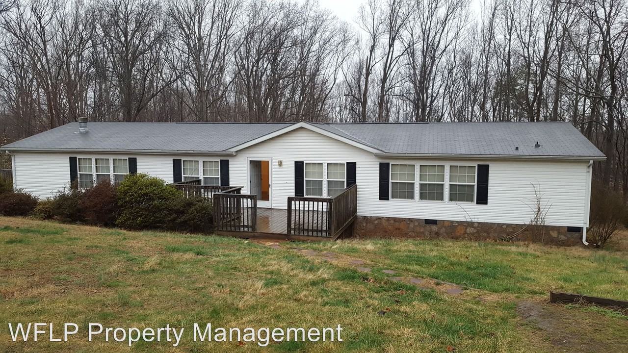 578 Old Wright Shop Rd, Madison Heights, VA 24572 3 bedroom House
