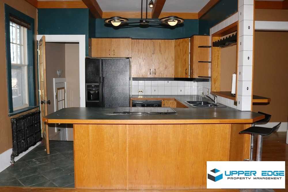 Oakenwald, 952 Apartments 952 Oakenwald Ave, Winnipeg, MB R3T 1N3