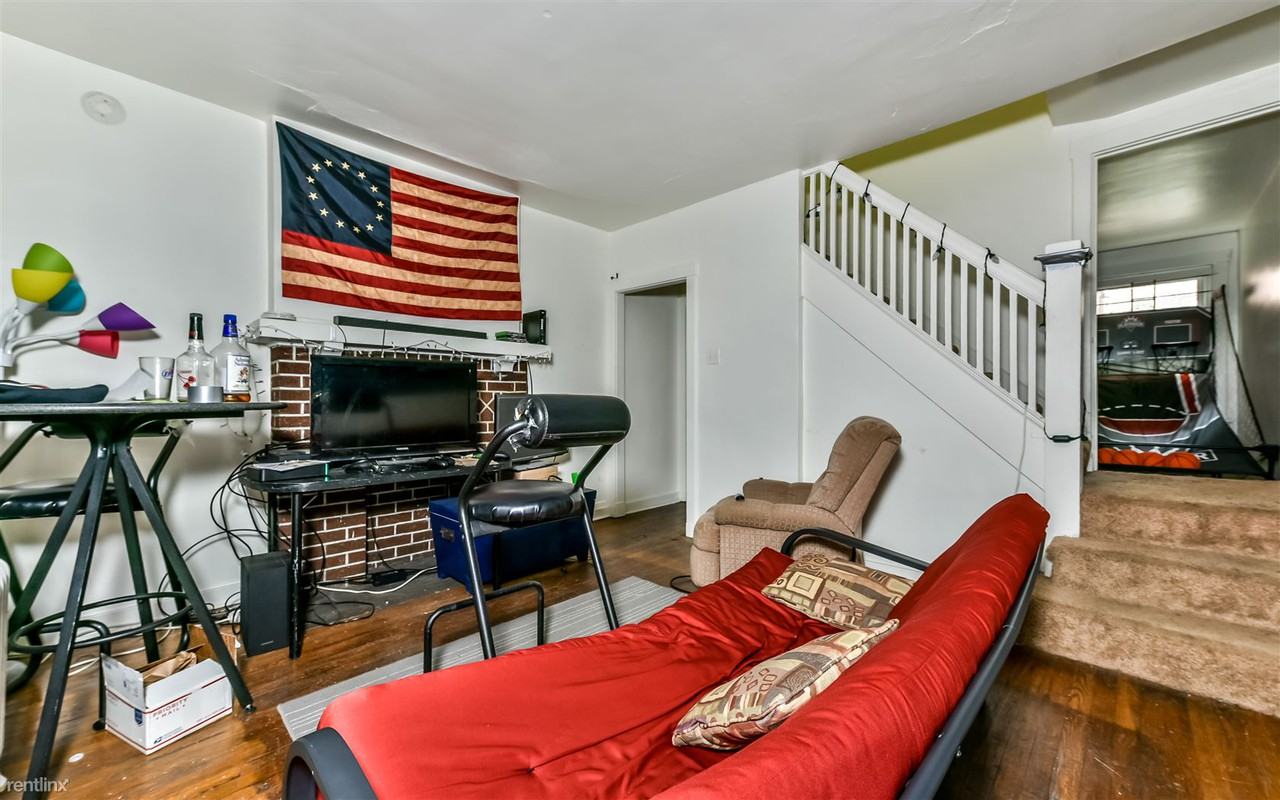 155 Chesterfield Rd Apartments in West Oakland, Pittsburgh, PA 15213