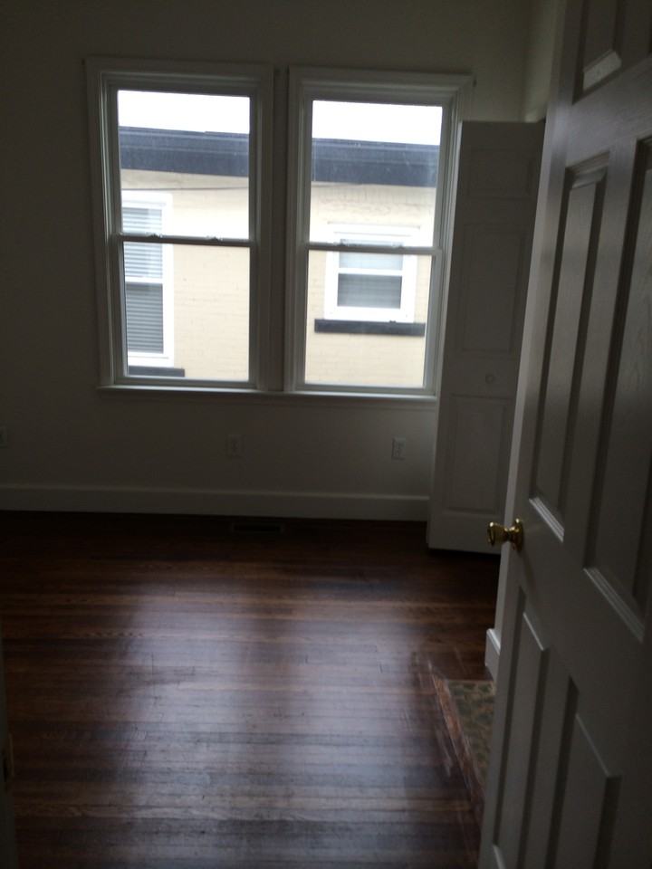 425 3rd Ave, South Charleston, WV 25303 4 Bedroom House for 900/month