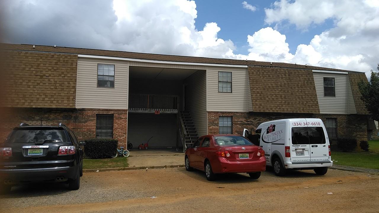 209 Apache Dr Apartments for Rent in Enterprise, AL 36330 with 1